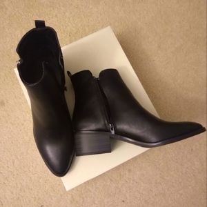 Esprit black booties 8M